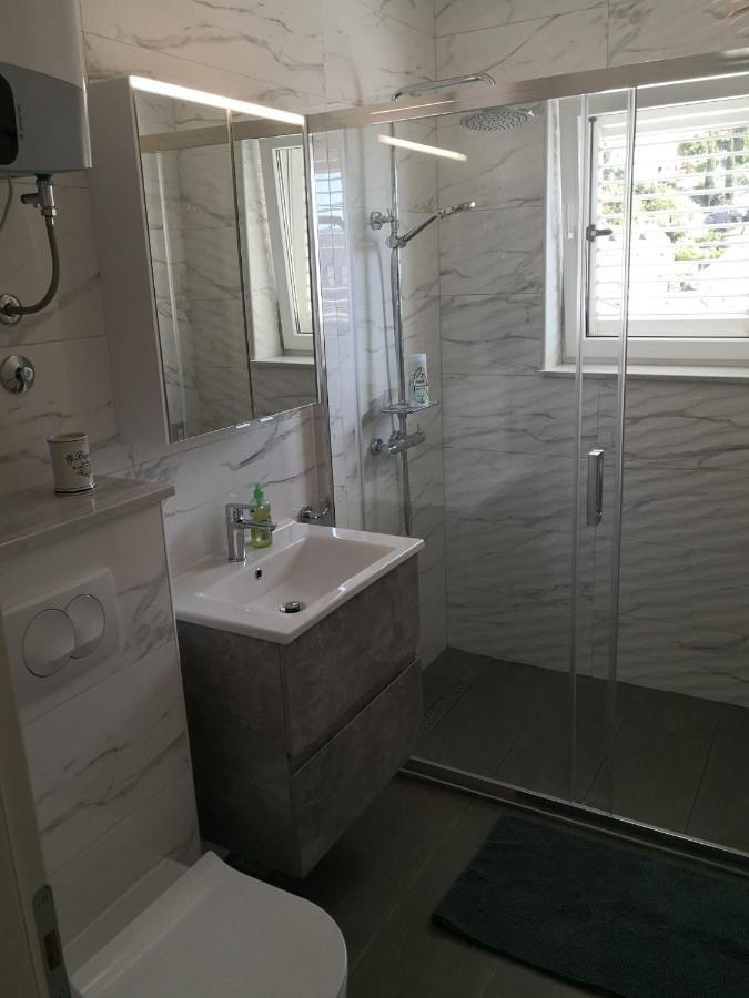 Two Bedroom Apartment With A Sea View & A Balcony Dubrovnik Exterior foto